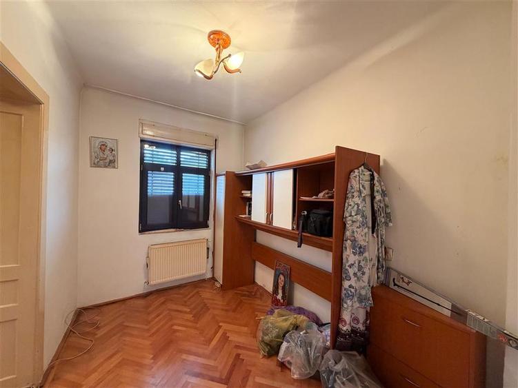Doua case individuale, 680 mp teren. zona Aurel Vlaicu, Brasov