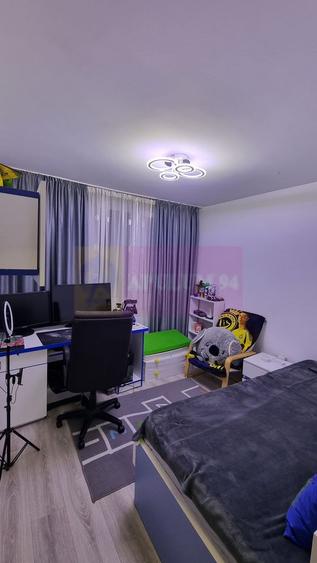 Apartament 3 camere 3/4 -Piata Resita