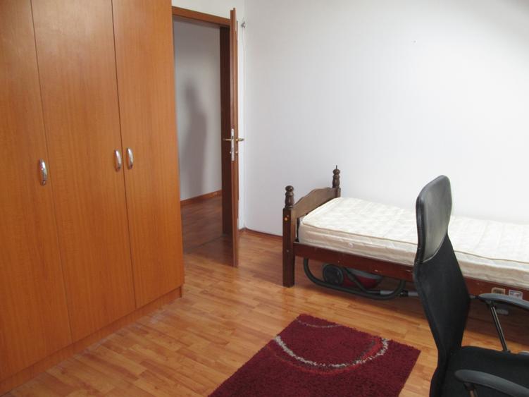 Apartament 3 camere in Manastur  zona Colina