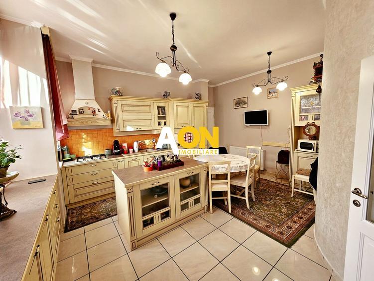Casă de lux D+P+1, Cetate Alba Iulia, 616 mp, teren 937 mp, 2 garaje