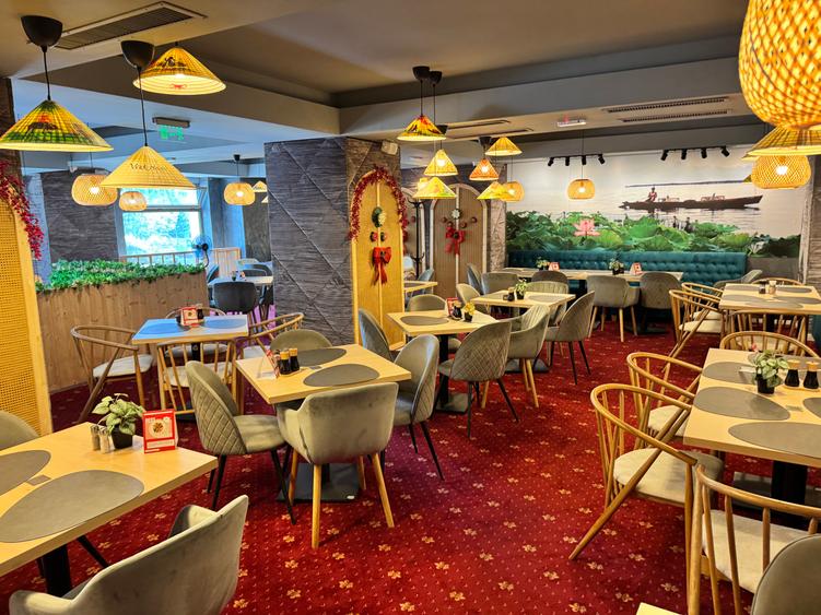 Spatiu comercial, Decebal