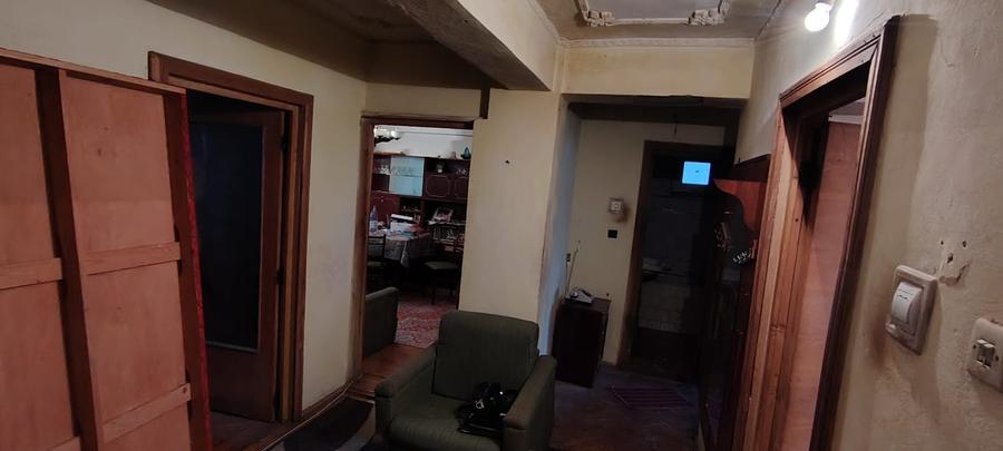 Apartament 4 camere etaj 1 str.Calea Nationala