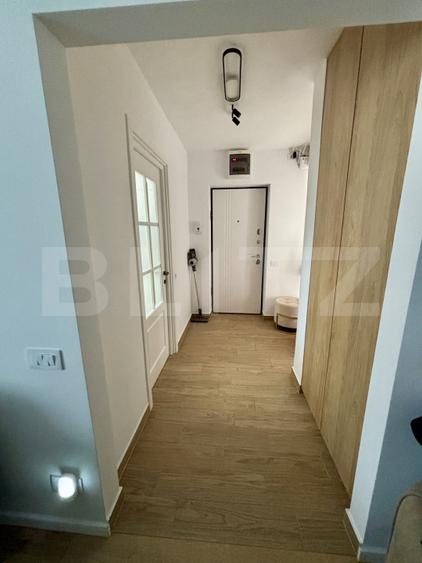Apartament cu 3 camere, etaj 2, renovat complet - zonă Centrală