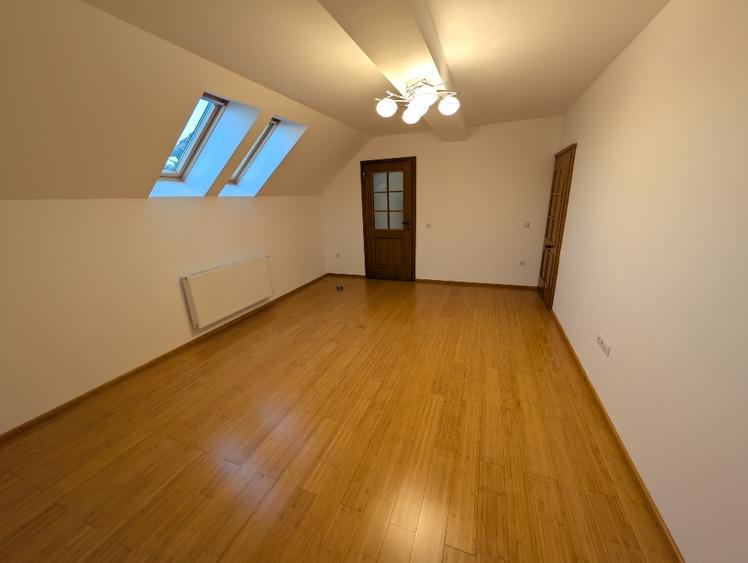 Vând casă individuală 4 camere, 160 mp utili