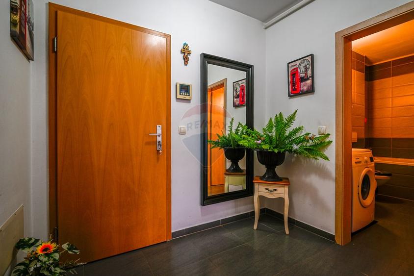 Apartament cu 2 camere de vânzare în Avangarden Tractorul, Brașov