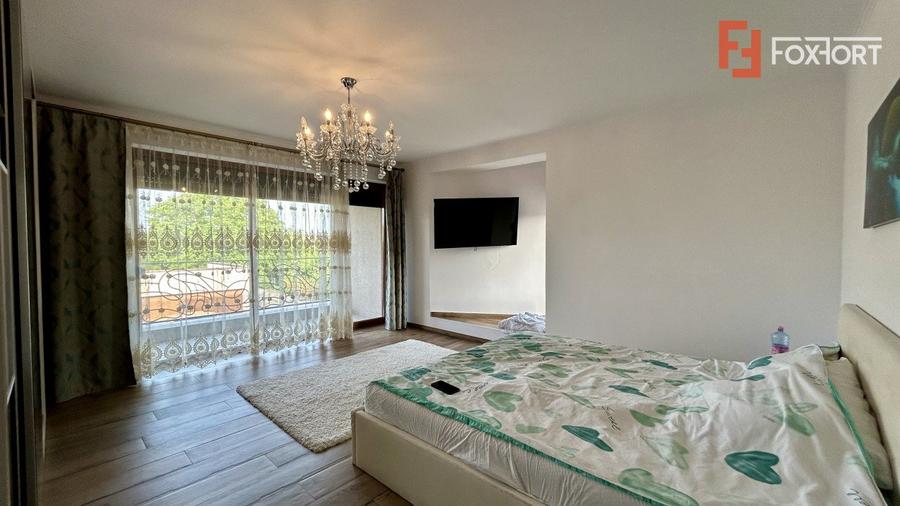 COMISION 0% Casa individuala cu 4 camere si 2 garaje, zona Sanandrei