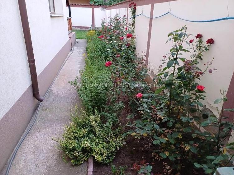 Vanzare Casa  - Vila - Prelungirea Ghencea - Margelelor - teren 300mp -  225000E - 3