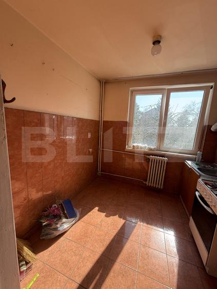 Apartament cu 3 camere, etaj intermediar, zona Tribunal