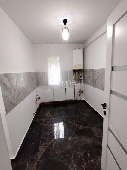 Apartament 3 Camere Decomandat - Tatarasi - 2
