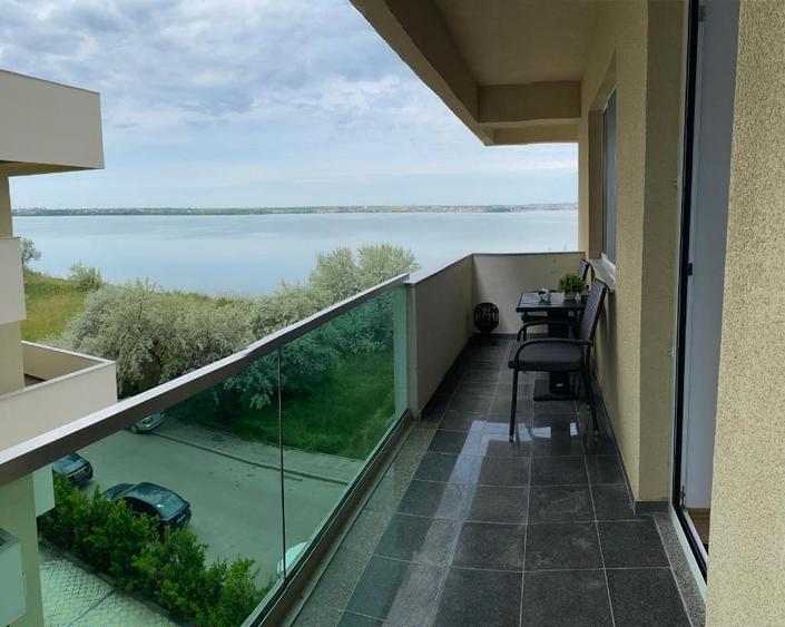 Apartament 2 camere , situat în Mamaia, zona Butoaie, vedere catre lac, 115.000