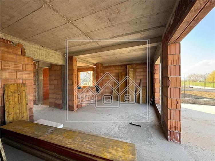 Casa in Sibiu - Sura Mare - 5 camere - teren 340 mp