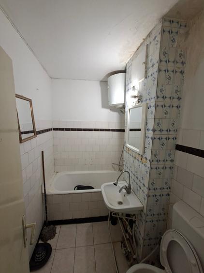 Apartament cu 2 camere decomandat, etaj intermediar, zona Bd. Independentei