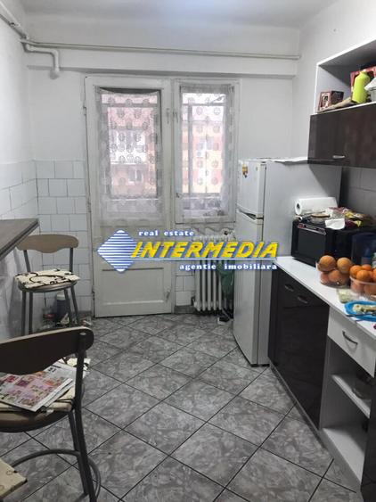 Vanzare apartament 4 camere deco bai 2 balcoane CETATE Closca bloc proprietate