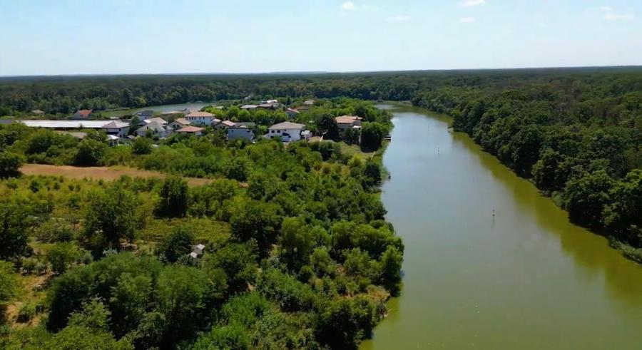 BRANESTI-VILA SUPERBISSIMA,LA LAC,PISCINA,FANTASTICA,UNICAT,700000 EURO