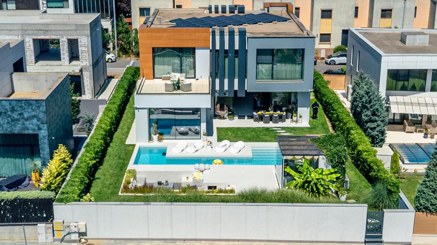 Vila de revista! Transforma aceasta casa in acasă pentru tine si familia ta!