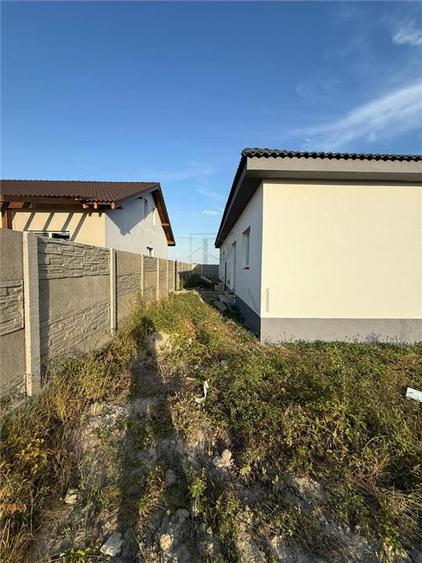 Duplex pe parter - posibilitate alegere finisaje - zona buna
