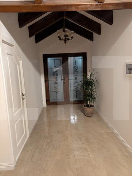 Casa de vanzare, 179 mp, teren 1911 mp, zona Varful Campului