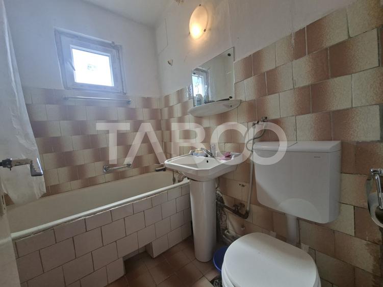 Apartament de vanzare 2 camere si pivnita parter inalt Rahovei Sibiu