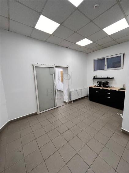 Spatiu comercial - zona linistita - aer conditionat - 3 camere - 70 mp