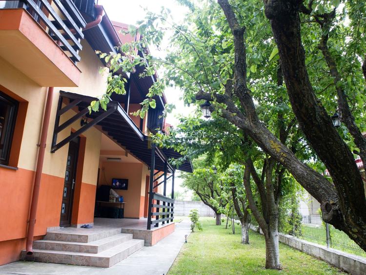 Vila spatioasa pt doua familii 10 camere Clinceni Monumentul Eroilor - 4