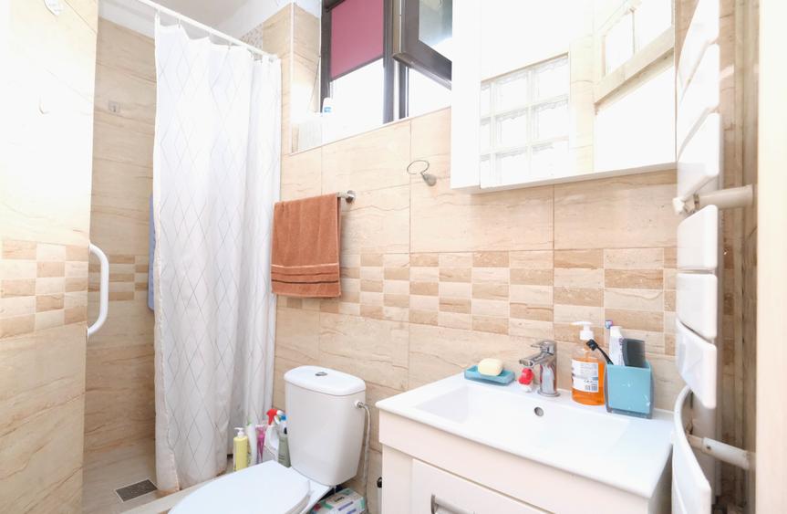 Vanzare apartament in vila, singur curte cu intrare separata totul pus la punct