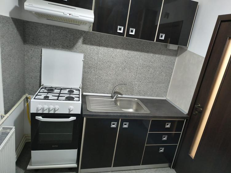 Garsoniere Vanzari Petru Rares 1 Camera 1 Bai Anul construcției: VanzariGarsoni