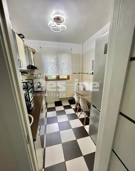 Apartament 3 camere semidecomandat Drumul Taberei
