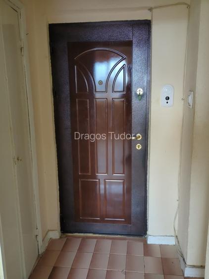 Apartament 3 camere decomandat – Micro 39, Galati - 9