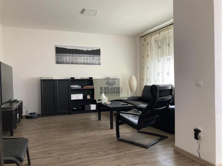 Casa moderna cu 3 camere 2 bai balcon si curte privata in Turnisor