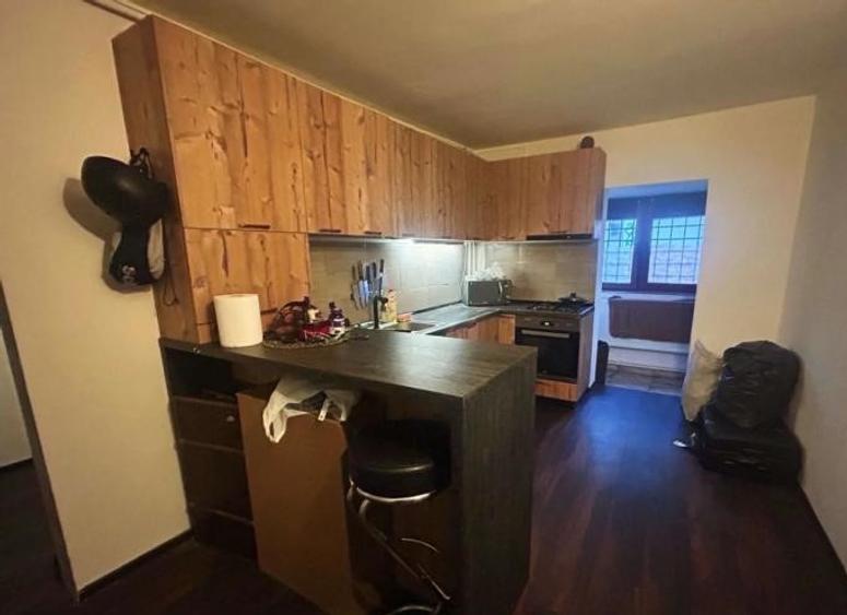Apartament cu  2 camere de vânzare, zona CET