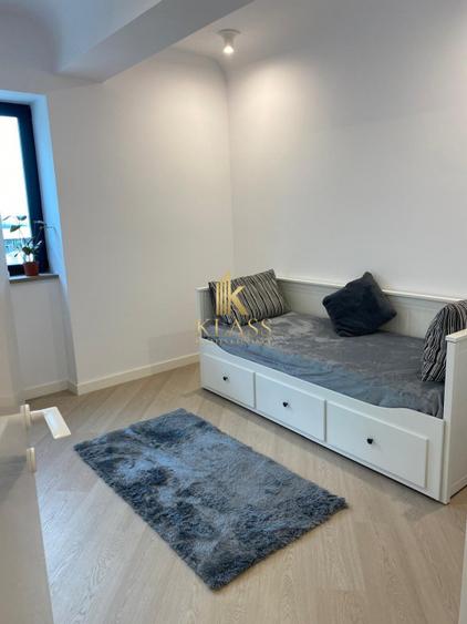 Apartament decomandat de vanzare cu 3 camere in Cortina North