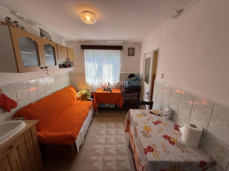 Casă parter+mansarda 80 mp+ teren intravilan 476 mp Sotrile Prahova ! - 12