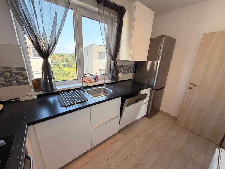 Apartament Penthouse 3 Camere cu Parcare 100mp Lectorului Coloseum NOU