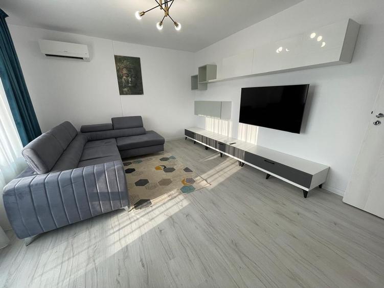 AP. 2 CAMERE- APARATORI,PARCARE INCLUSA, MASINA DE SPALAT VASE, METROU