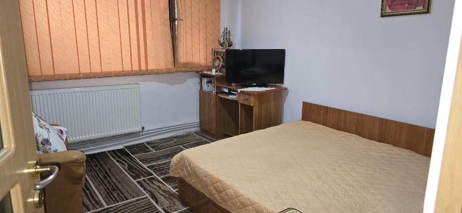 Se vende apartament de două camere