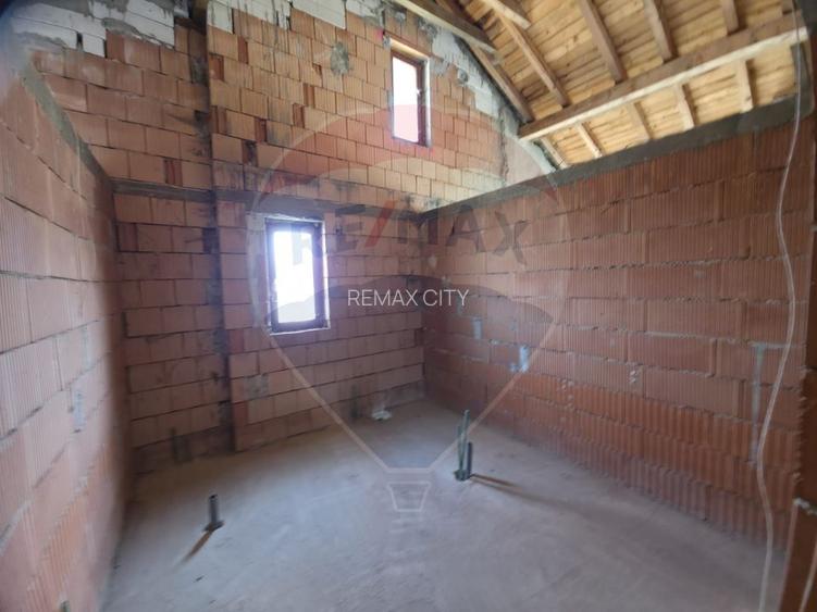 Teren intravilan + casă la roșu de vânzare – Vădurele, jud. Neamț - 38