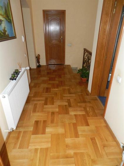 Casa de vanzare, 6 camere, teren 900 mp, Europa