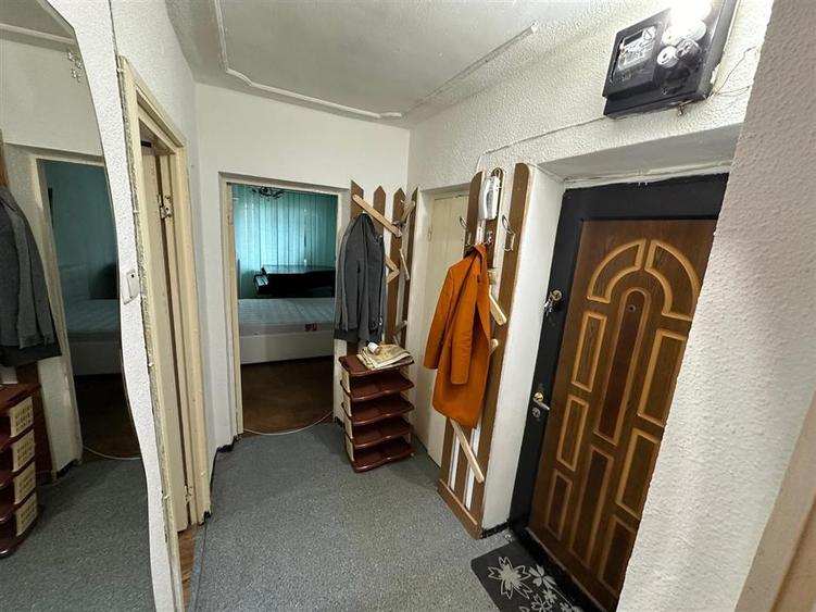 Apartament 3 camere de închiriat - Mircea cel Bătrân