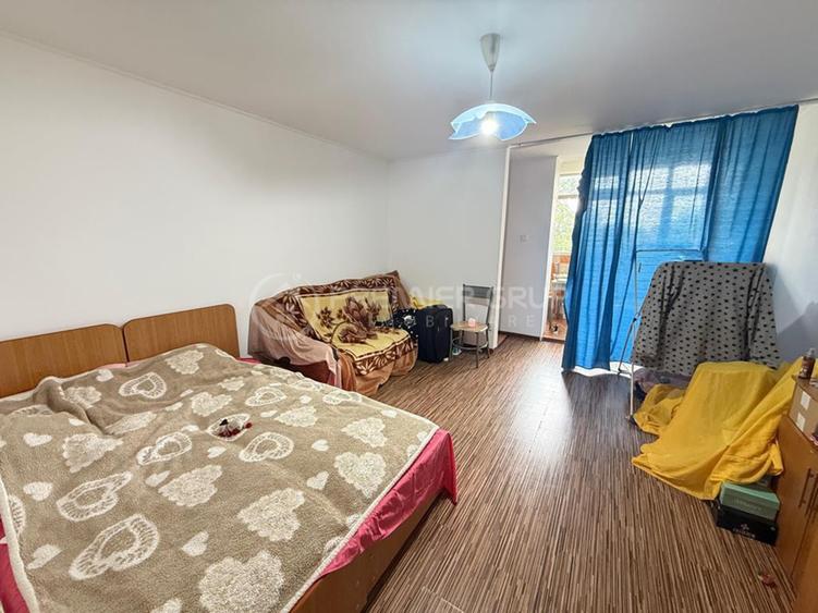 Etaj intermediar! Garsoniera 32mp cu balcon, Tatarasi - Biserica Flora