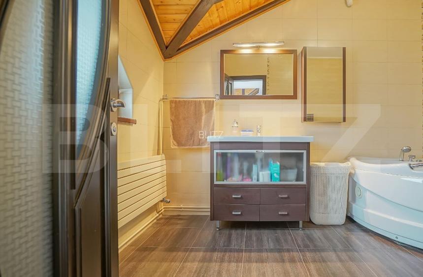 Casa de 500 mp utili, mobilata modern, 440 mp teren in Brasov !