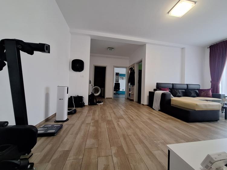 Apartament 3 camere-bloc nou-etaj 1-65 mp+balcon 10 mp+loc de parcare-Buziasului