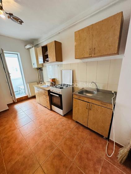 OPORTUNITATE DE INVESTIȚIE: Apartament 3 camere, 2 băi, et 2 - PREȚ IMBATABIL - 10