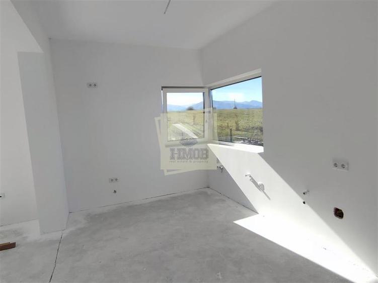 Casa moderna 5 camere teren 490 mp terasa acopertia in Cristian