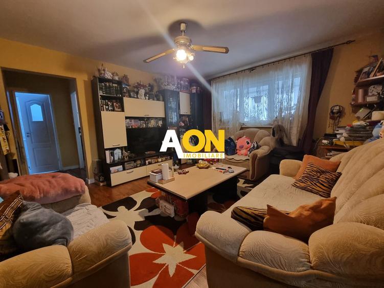 Apartament 2 camere, semidecomandat, parter inalt, Cetate
