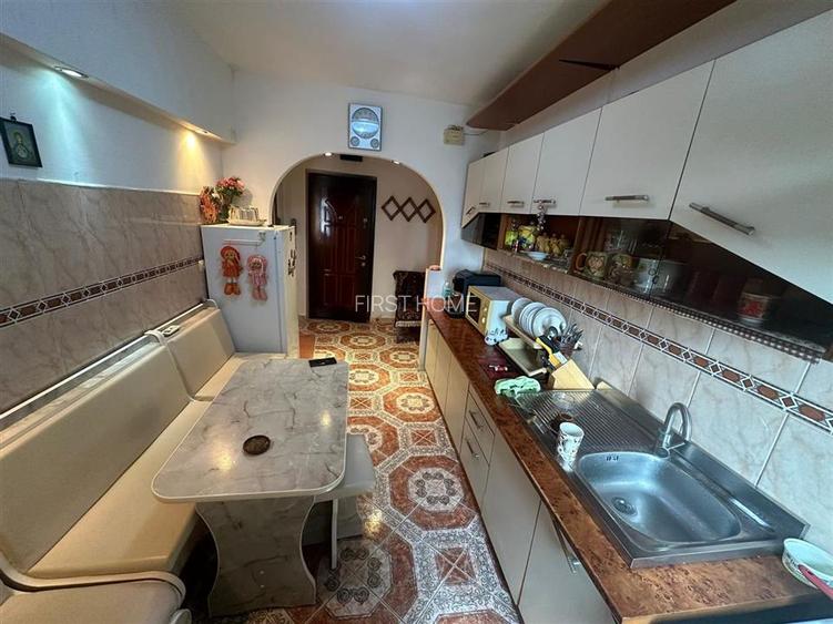 Ap 3 cam, Sud P-uri, 76 mp utili, et4/4 cu acoperis,CT,imbunatatit - 2