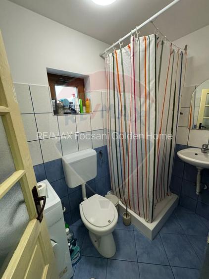 Casă / Vilă nouă cu 5 camere + casă bătranească renovată - 20