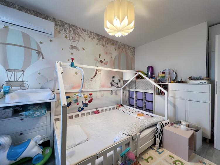 Apartament de lux, 3 camere, 60 mp utili, etaj 5/8, mobilat - Aradului