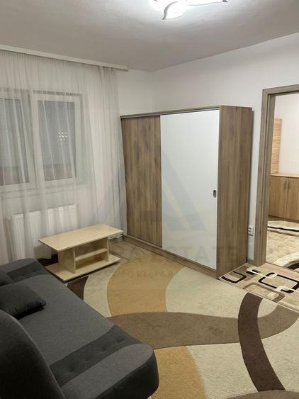 Apartament 2 camere 40 mp utili etajul 1 Zona Cedonia