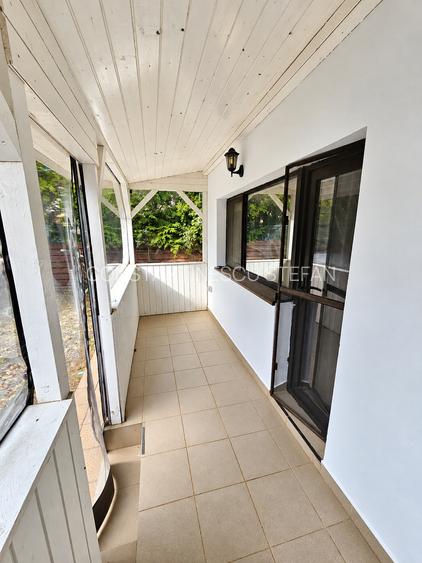 Duplex de închiriat | 3 camere | Curte | Terasă | 2 locuri parcare