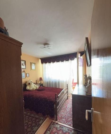 Apartament - 3 camere - semidecomandat - NIcolae Grigorescu